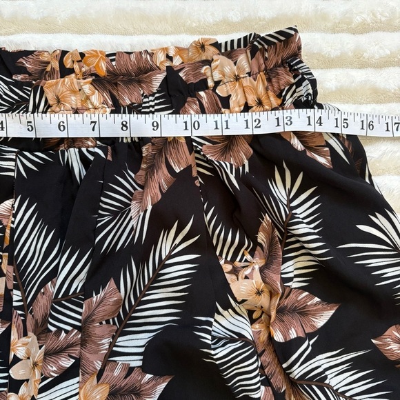 SHEIN Two Piece Set Cropped Tank Top and High Rise Floral Pants Medium - Picture 8 of 10